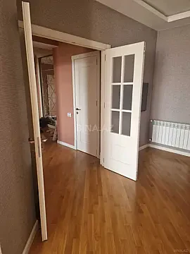 Kirayə verilir 3 otaqlı mənzil 135 m²