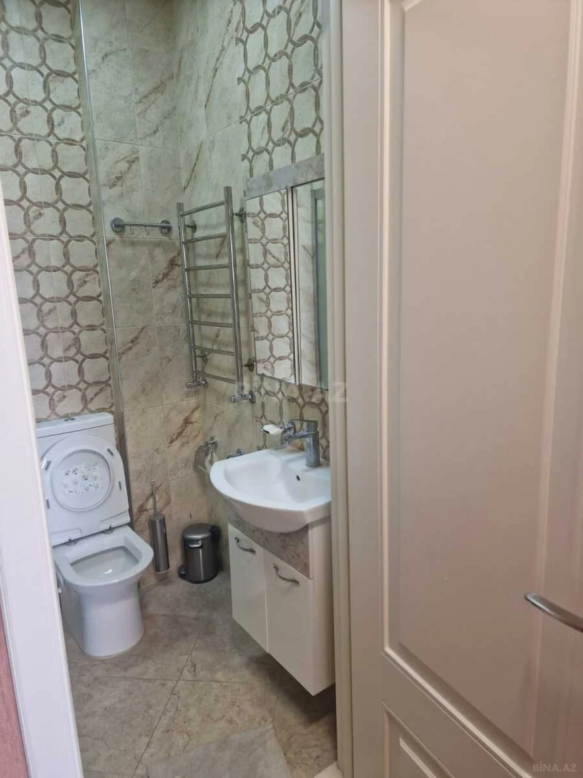 Kirayə verilir 3 otaqlı mənzil 135 m²