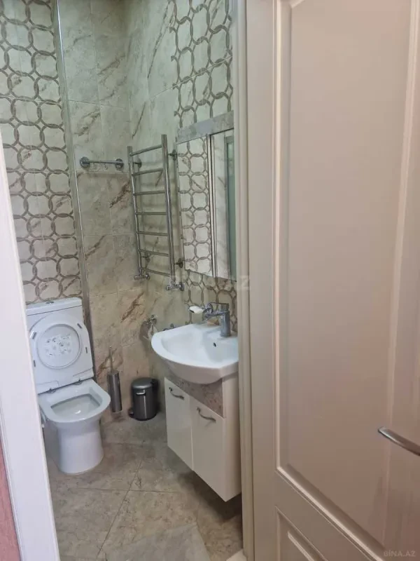 Kirayə verilir 3 otaqlı mənzil 135 m²