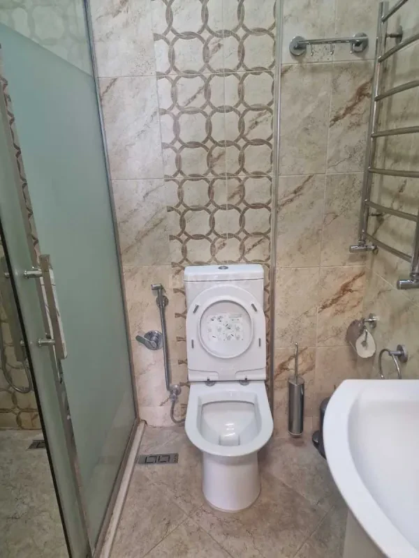 Kirayə verilir 3 otaqlı mənzil 135 m²