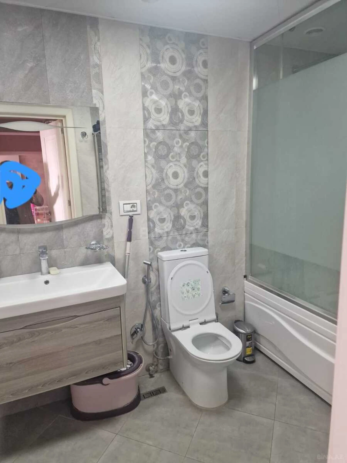 Kirayə verilir 3 otaqlı mənzil 135 m²