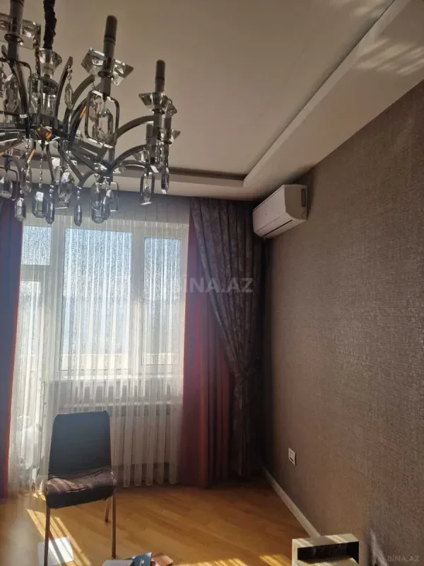 Kirayə verilir 3 otaqlı mənzil 135 m²