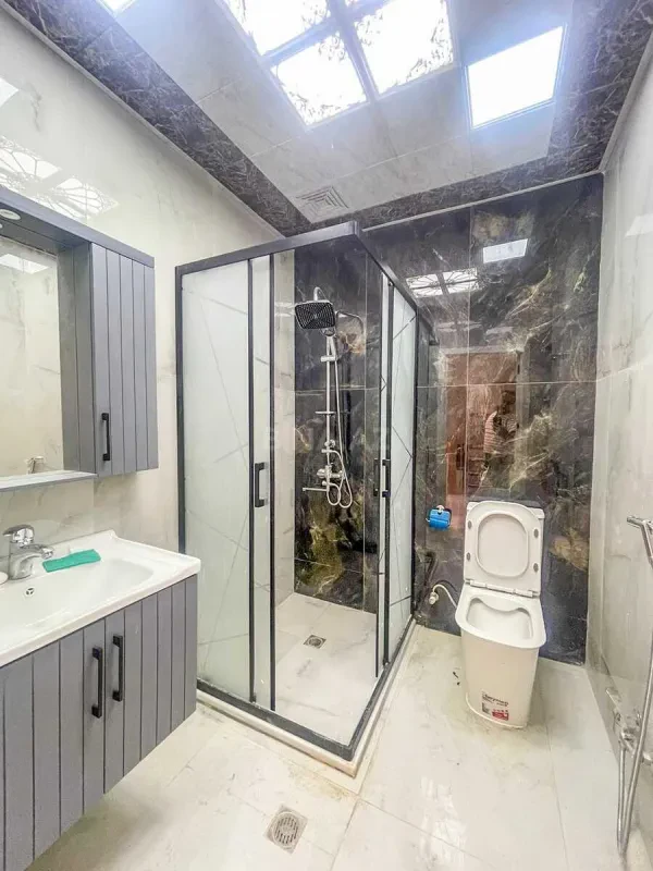 Kirayə verilir 2 otaqlı mənzil 60 m²