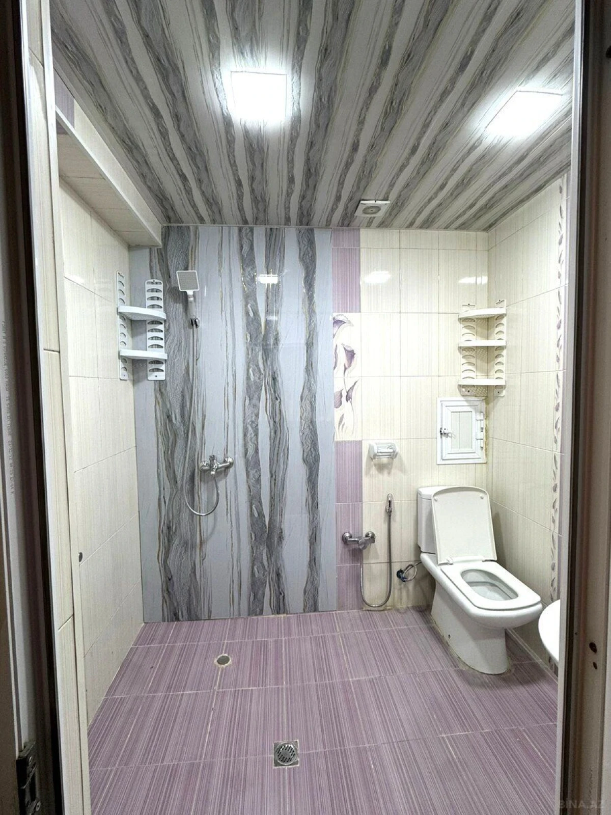 Satılır 2 otaqlı mənzil 67.2 m²