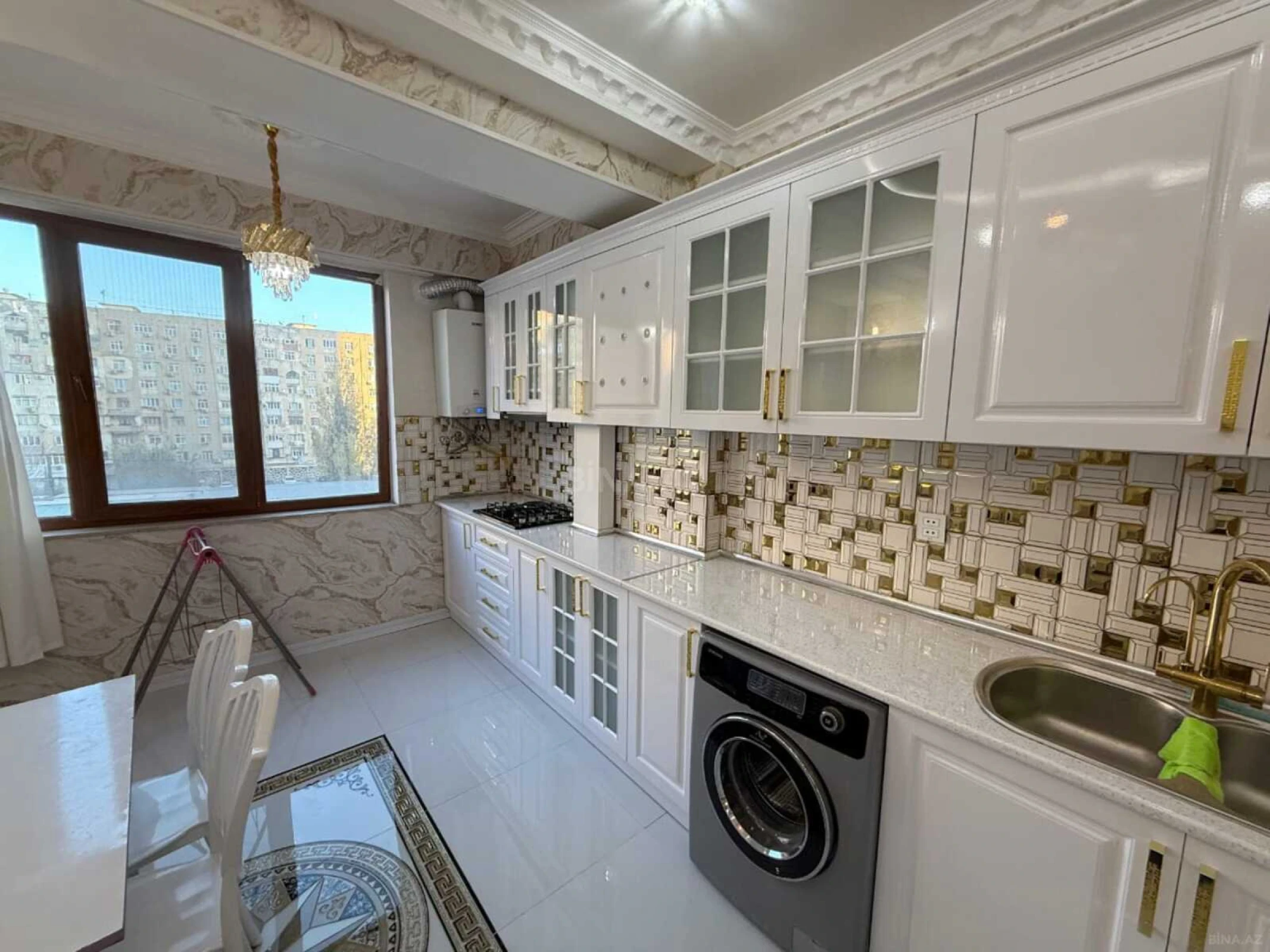 Kirayə verilir 2 otaqlı mənzil 75 m²
