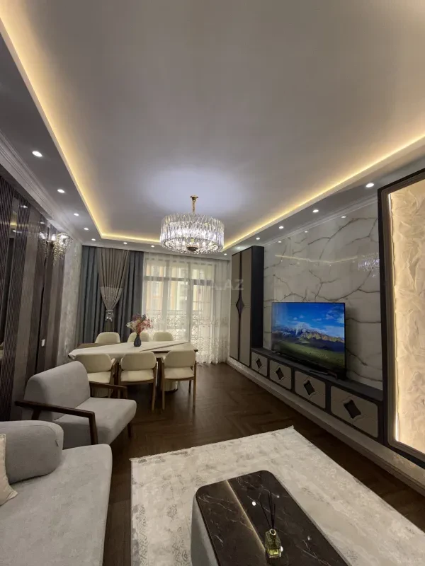 Satılır 3 otaqlı mənzil 127 m²