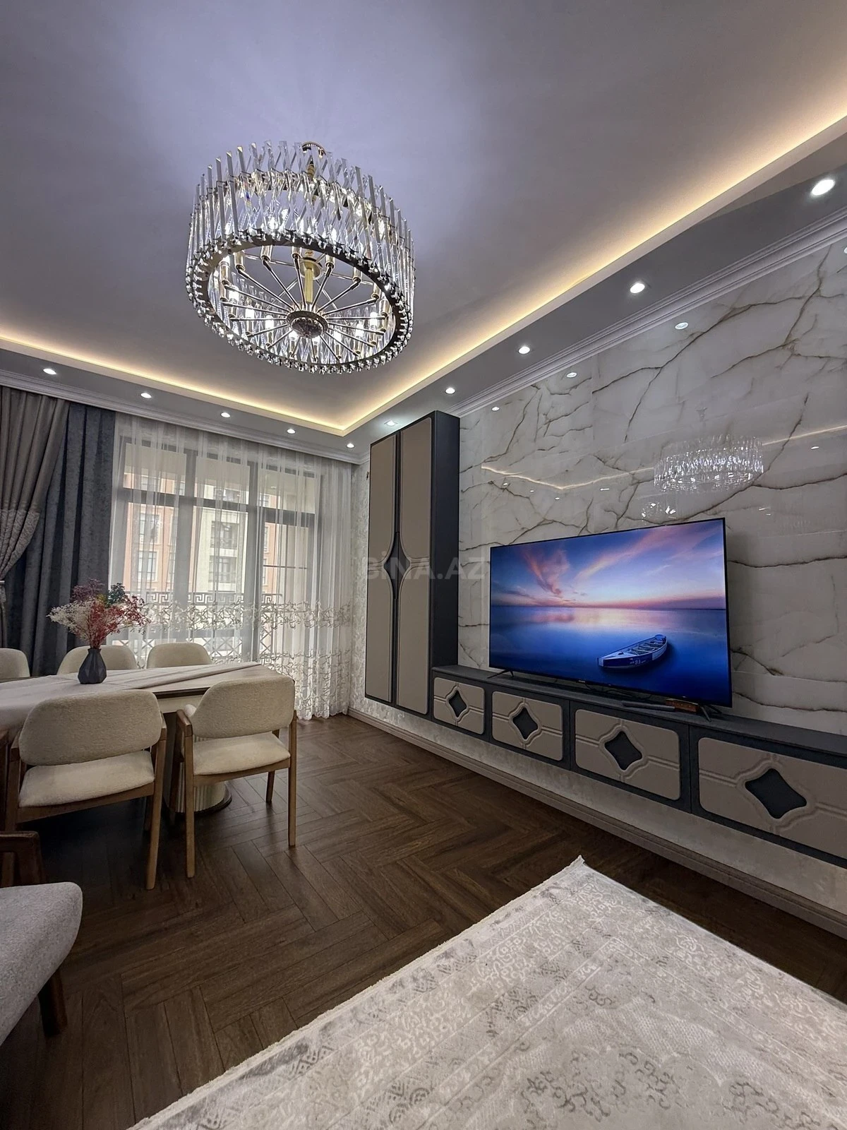 Satılır 3 otaqlı mənzil 127 m²