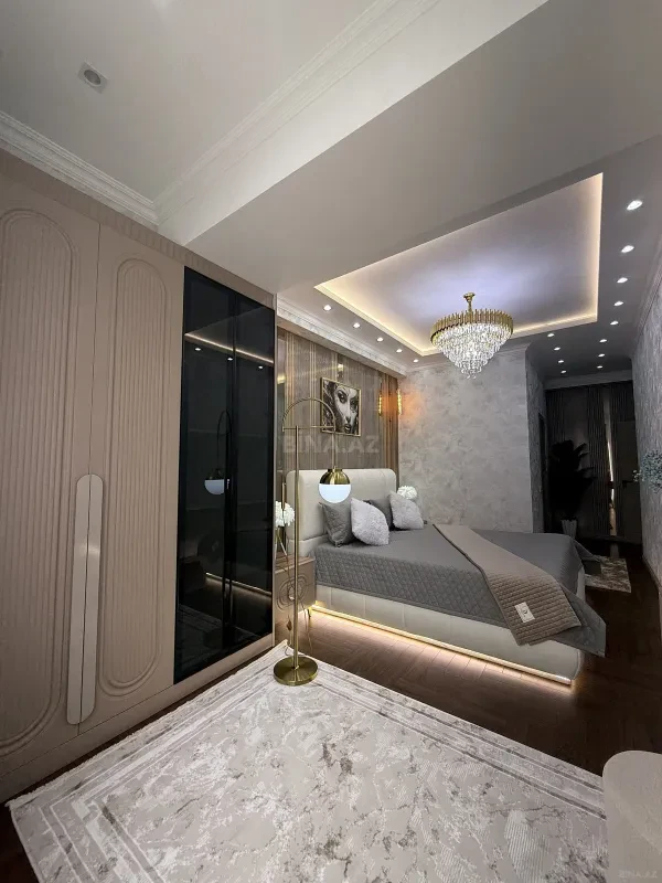 Satılır 3 otaqlı mənzil 127 m²
