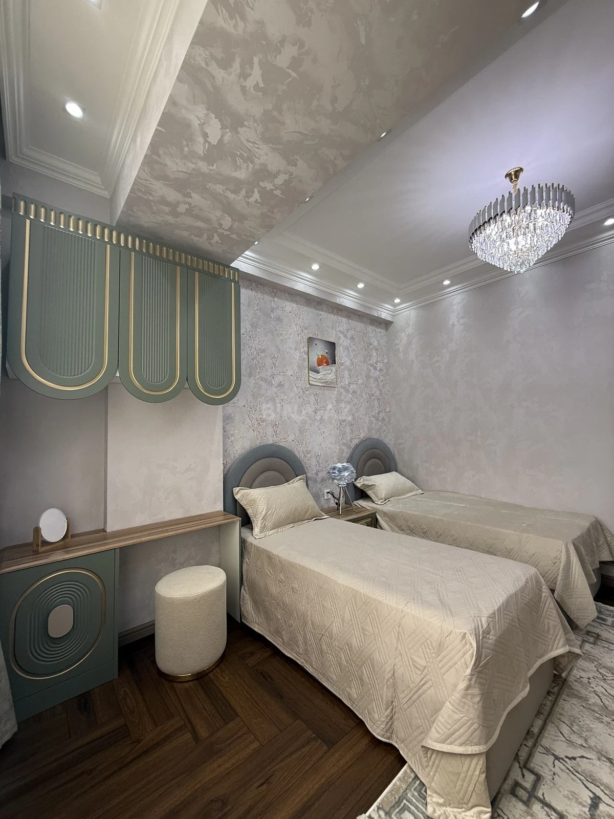 Satılır 3 otaqlı mənzil 127 m²