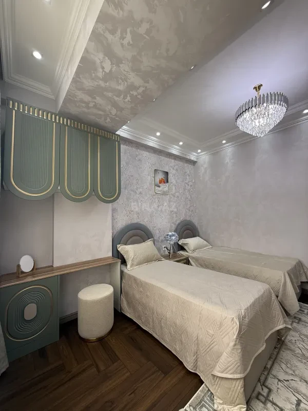 Satılır 3 otaqlı mənzil 127 m²