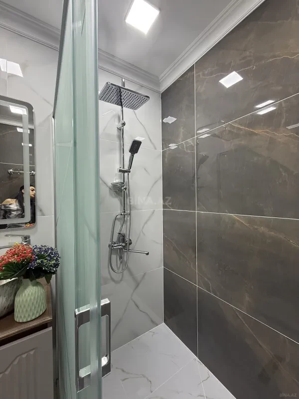 Satılır 3 otaqlı mənzil 127 m²