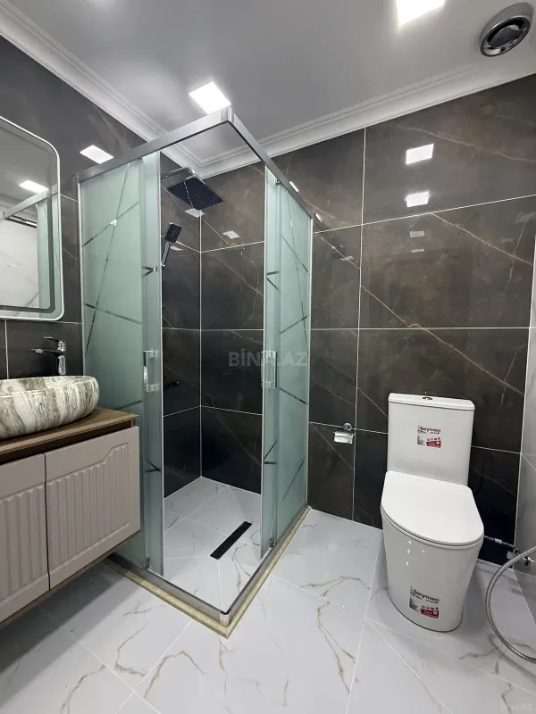 Satılır 3 otaqlı mənzil 127 m²