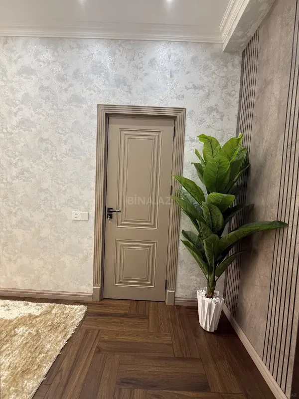 Satılır 3 otaqlı mənzil 127 m²