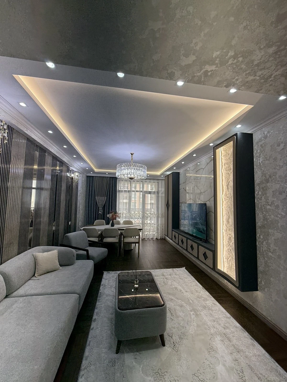 Satılır 3 otaqlı mənzil 127 m²