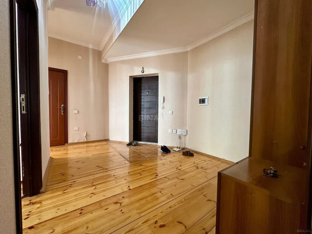 Kirayə verilir 2 otaqlı mənzil 80 m²