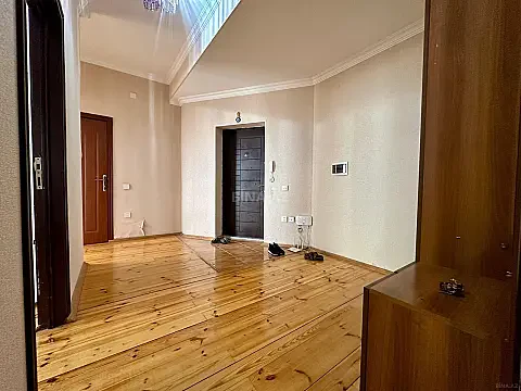 Kirayə verilir 2 otaqlı mənzil 80 m²