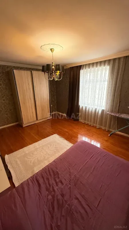 Satılır 5 otaqlı həyət evi 140 m²