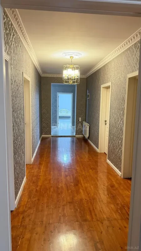 Satılır 5 otaqlı həyət evi 140 m²