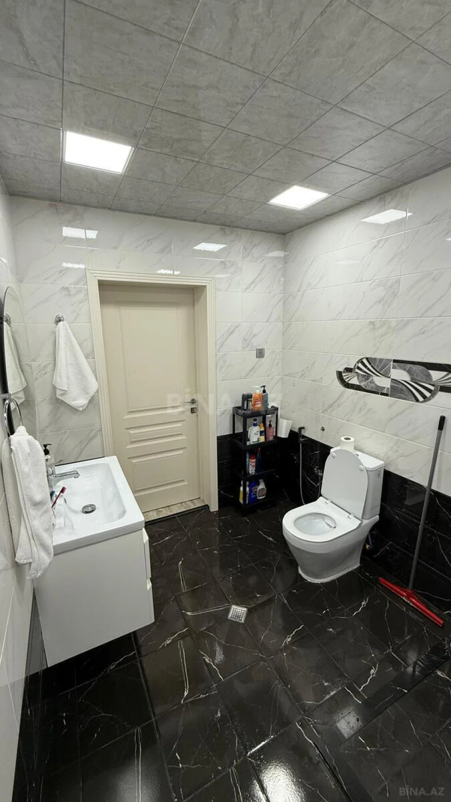 Satılır 5 otaqlı həyət evi 140 m²