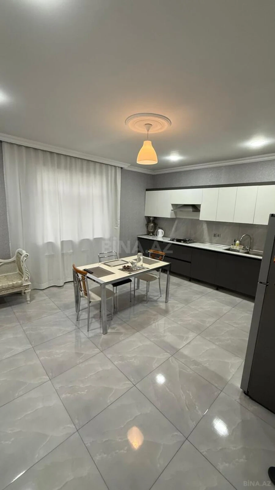 Satılır 5 otaqlı həyət evi 140 m²