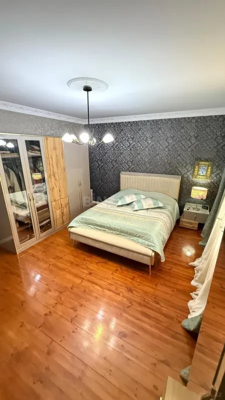 Satılır 5 otaqlı həyət evi 140 m²