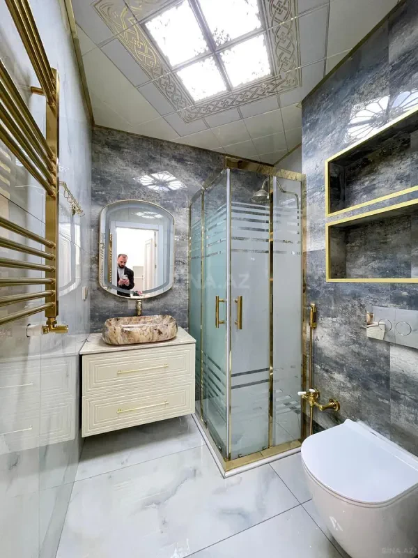 Satılır 2 otaqlı mənzil 92 m²