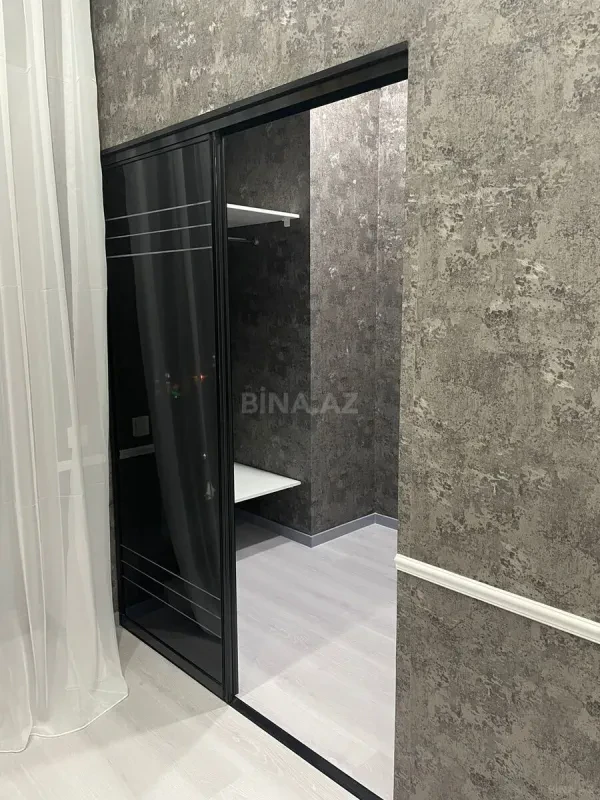 Kirayə verilir 4 otaqlı mənzil 155 m²