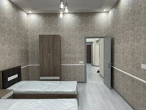 Kirayə verilir 4 otaqlı mənzil 155 m²
