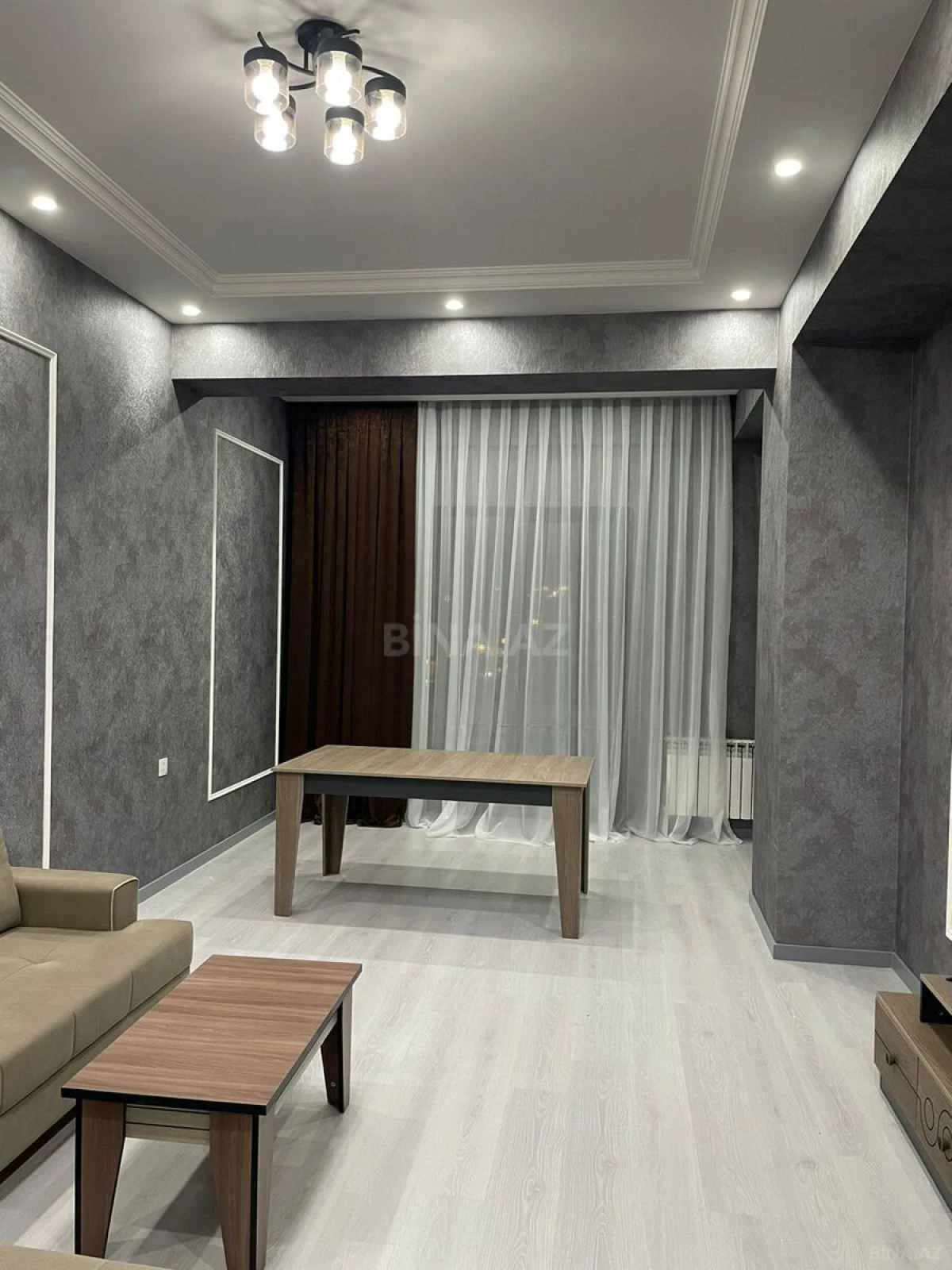 Kirayə verilir 4 otaqlı mənzil 155 m²