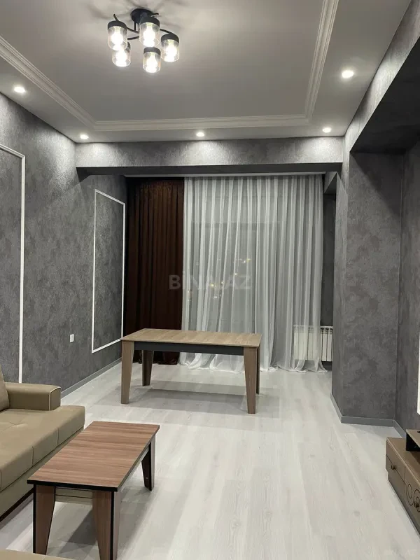Kirayə verilir 4 otaqlı mənzil 155 m²