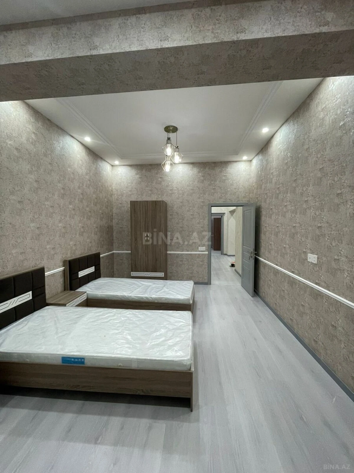 Kirayə verilir 4 otaqlı mənzil 155 m²