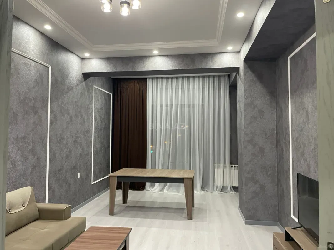 Kirayə verilir 4 otaqlı mənzil 155 m²
