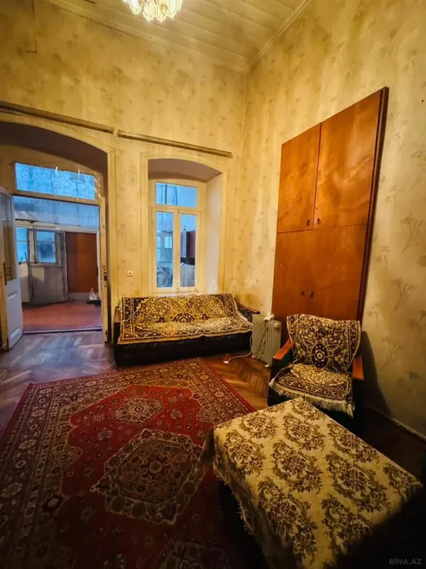 Satılır 2 otaqlı mənzil 75 m²