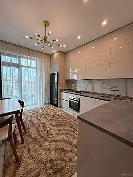 Satılır 3 otaqlı mənzil 105 m²
