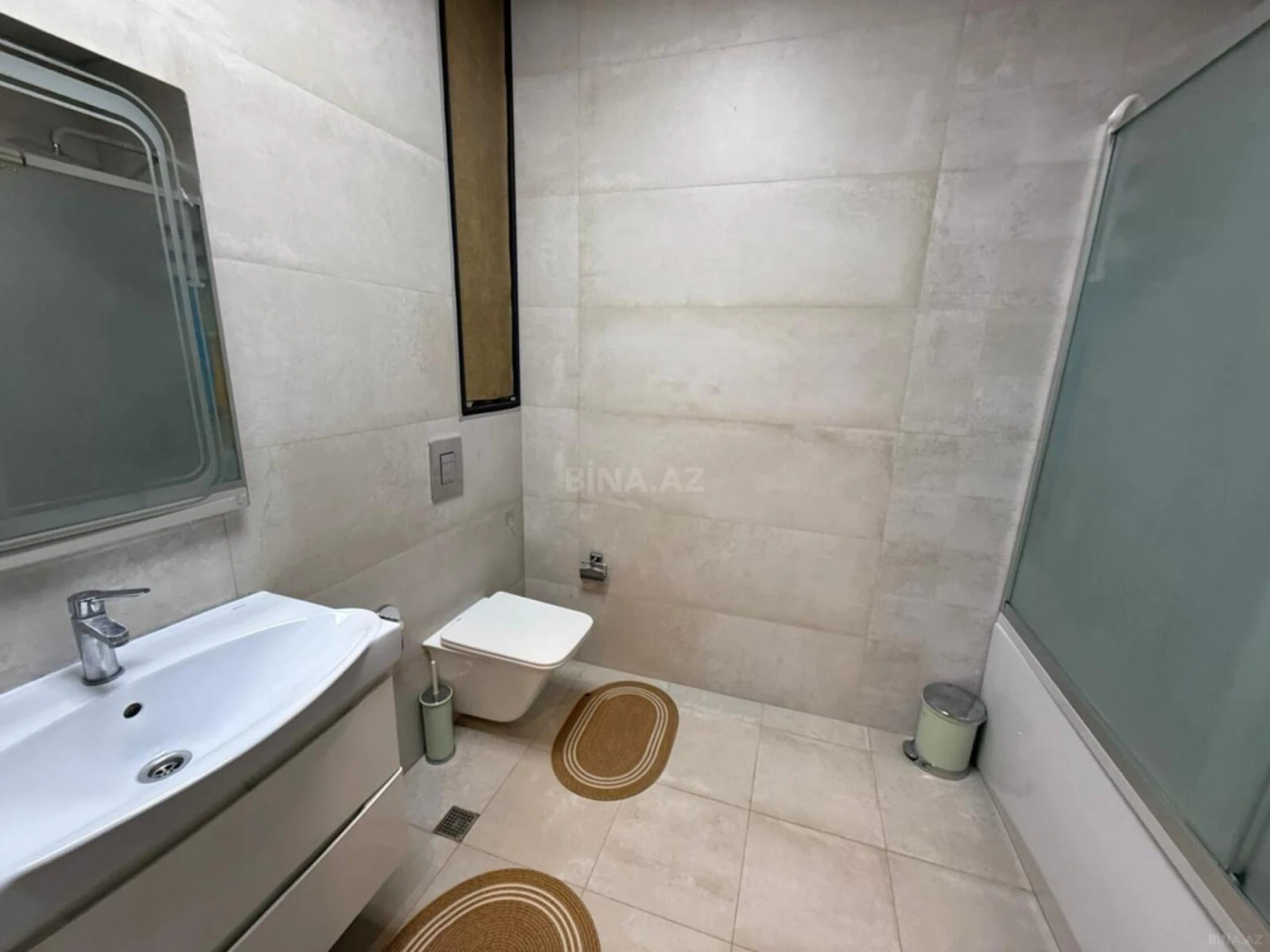 Satılır 3 otaqlı mənzil 105 m²