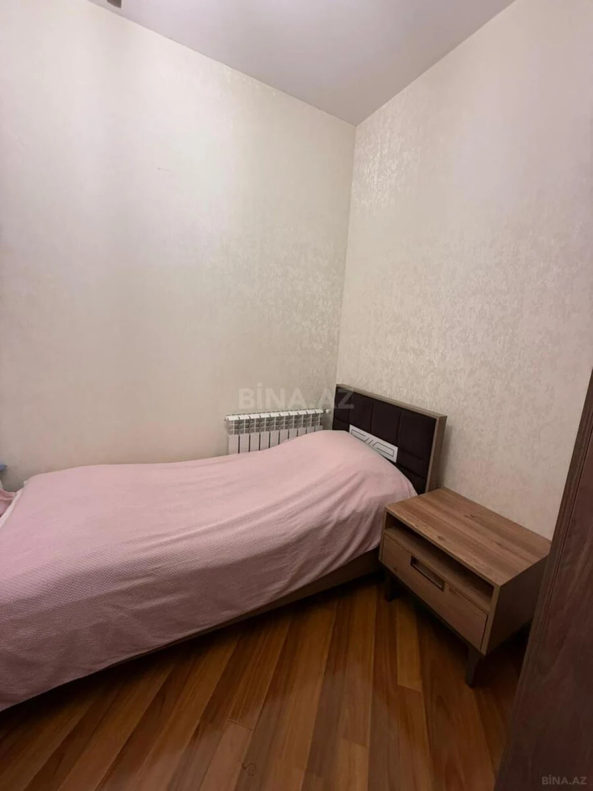 Satılır 3 otaqlı mənzil 105 m²
