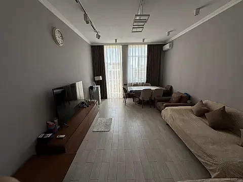 Satılır 3 otaqlı mənzil 98 m² — Bakı, Nizami 3 otaq 98.00 m²