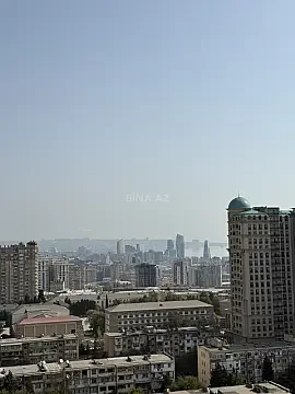 Satılır 7 otaqlı mənzil 415 m²