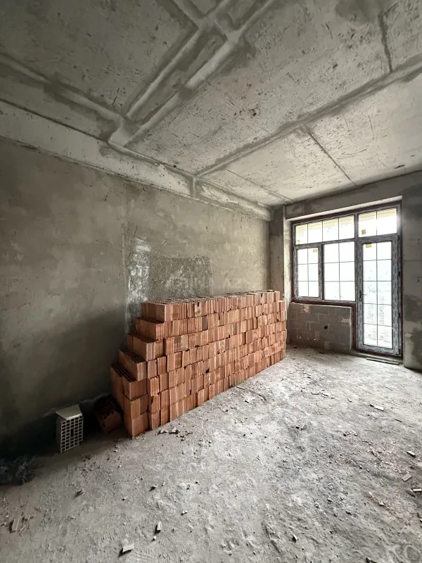Satılır 7 otaqlı mənzil 415 m²