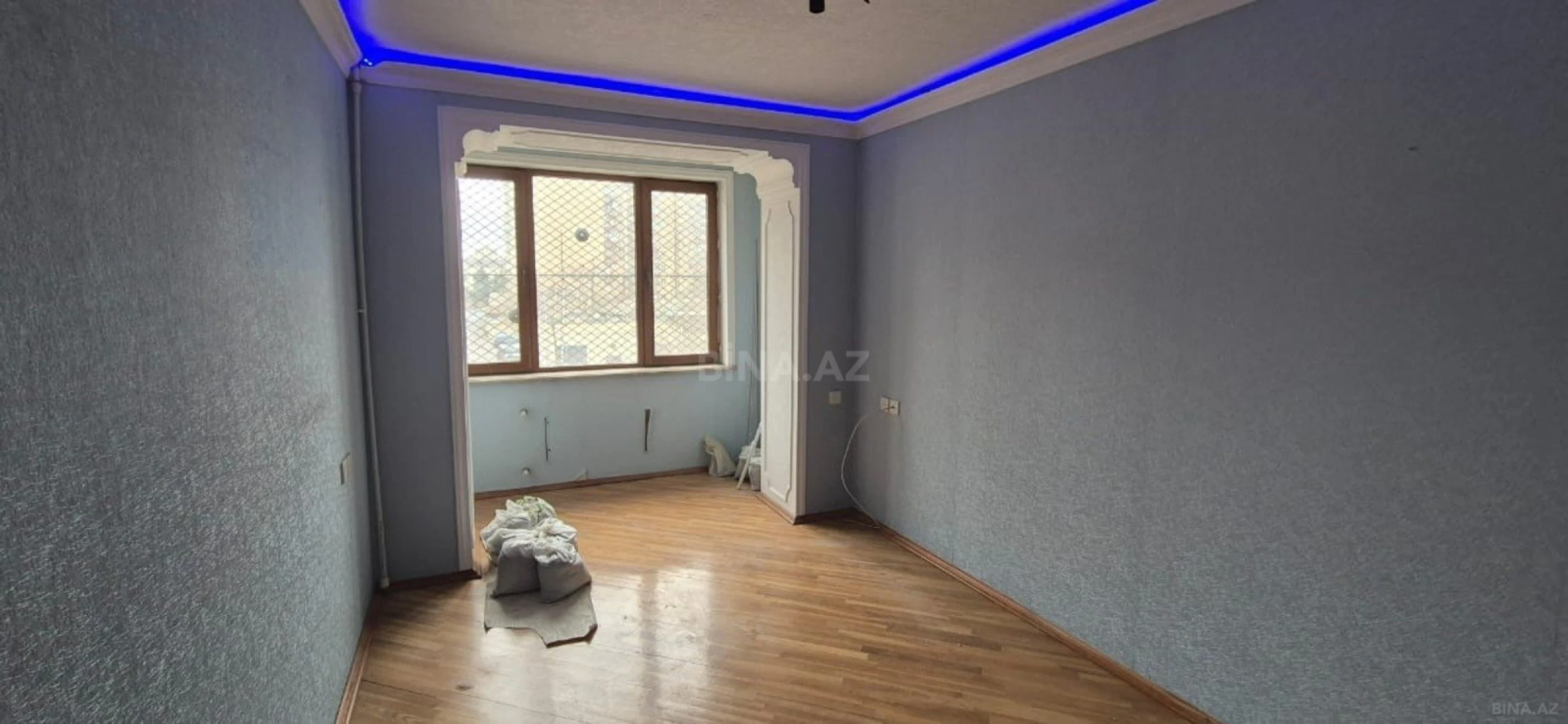 Satılır 3 otaqlı mənzil 82 m²