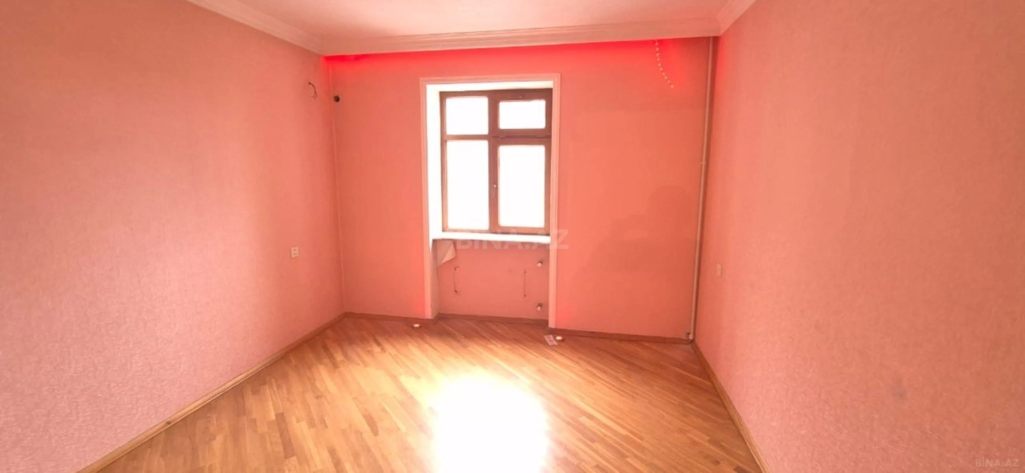 Satılır 3 otaqlı mənzil 82 m²