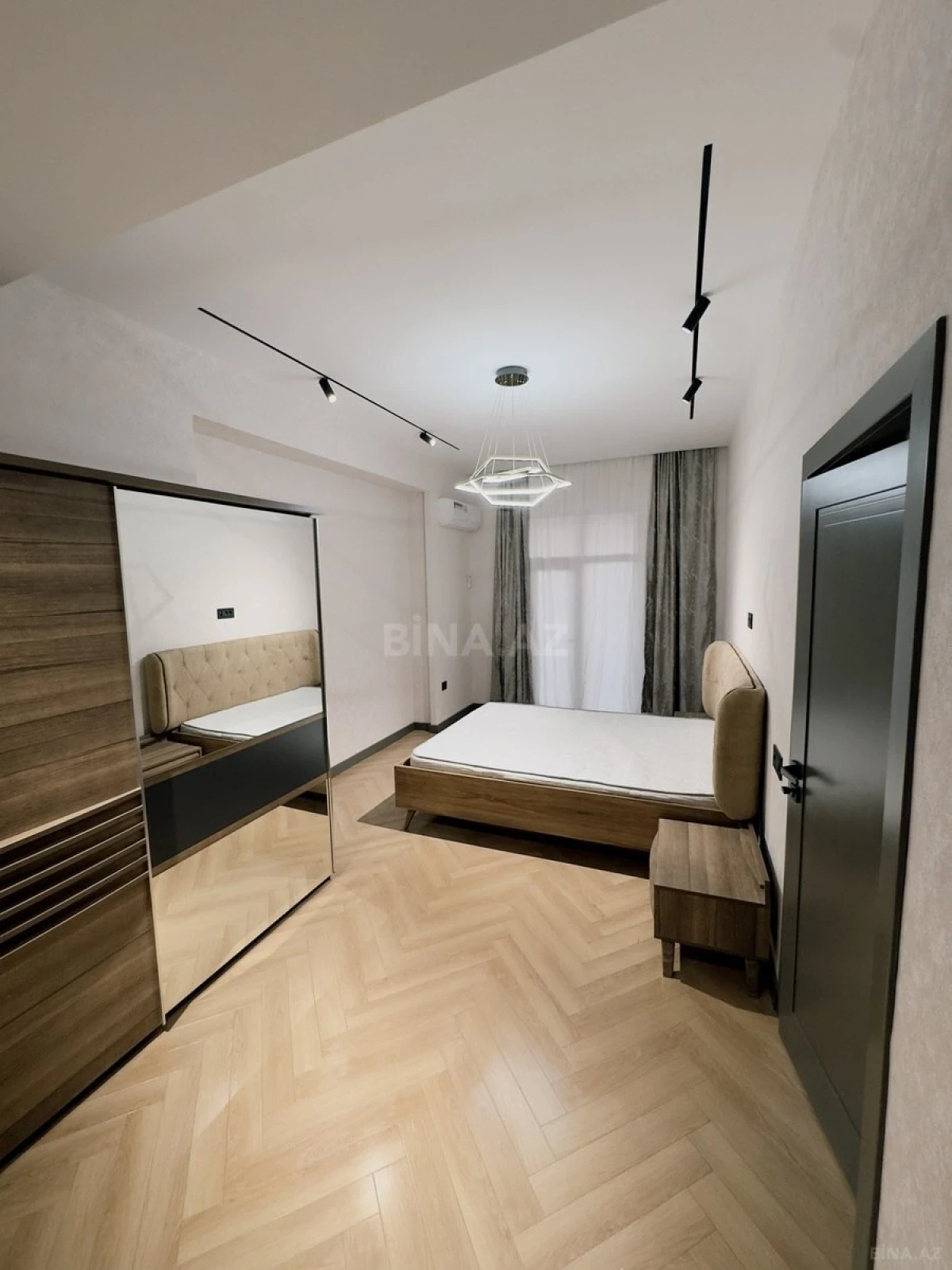 Kirayə verilir 3 otaqlı mənzil 95 m²