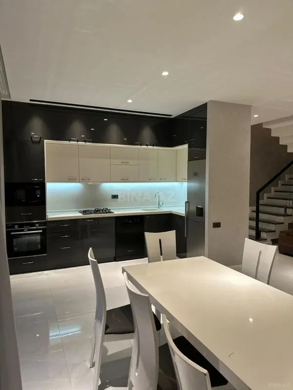 Kirayə verilir 4 otaqlı həyət evi 200 m²