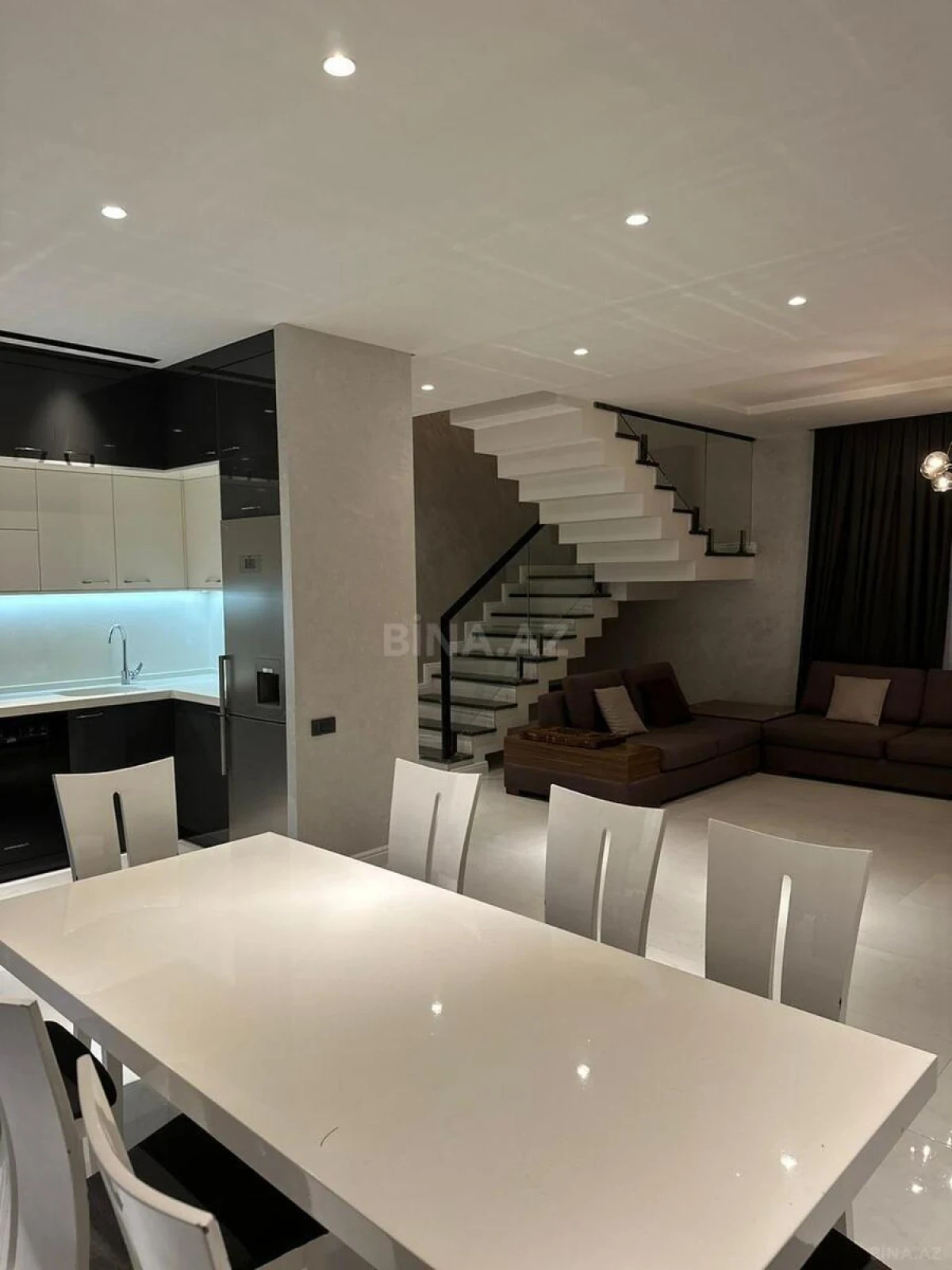 Kirayə verilir 4 otaqlı həyət evi 200 m²