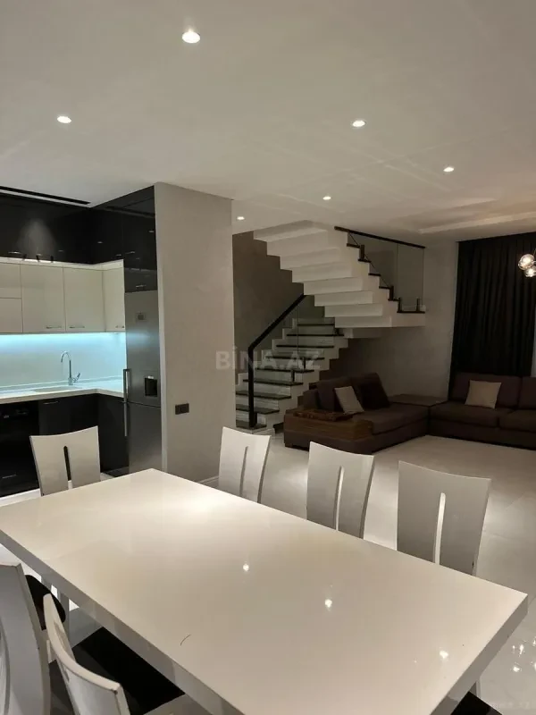 Kirayə verilir 4 otaqlı həyət evi 200 m²