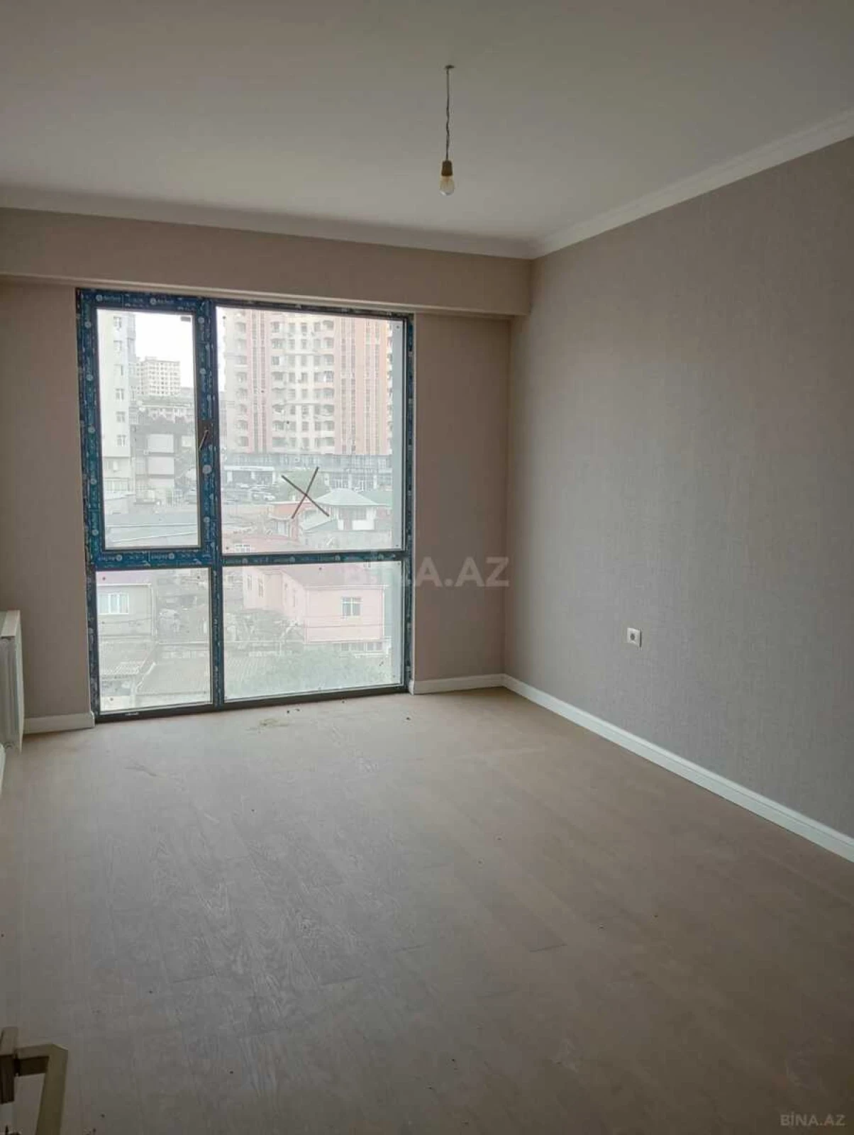 Satılır 3 otaqlı mənzil 99.7 m²
