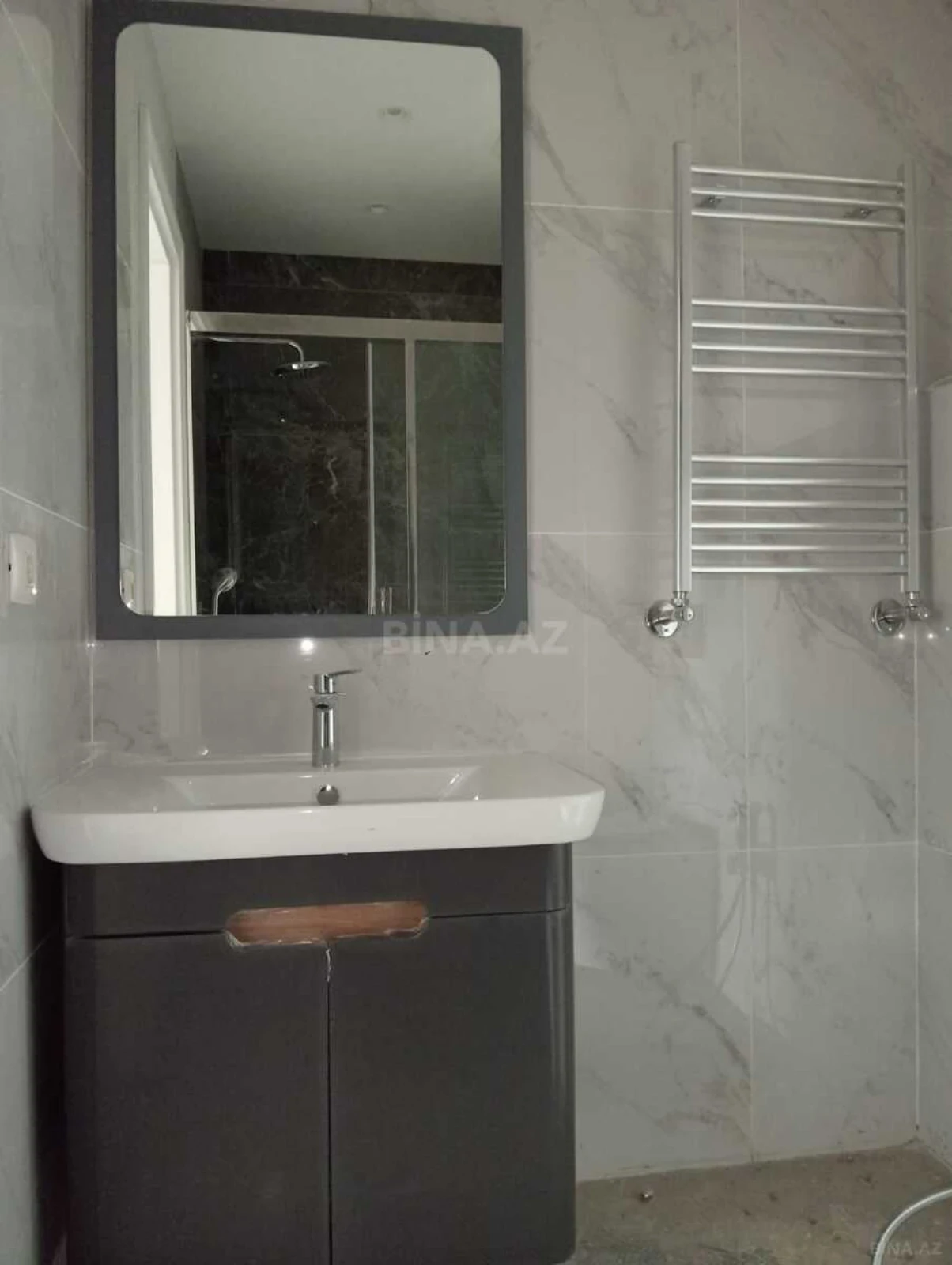 Satılır 3 otaqlı mənzil 99.7 m²