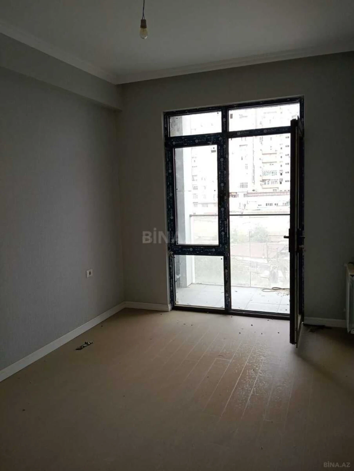 Satılır 3 otaqlı mənzil 99.7 m²
