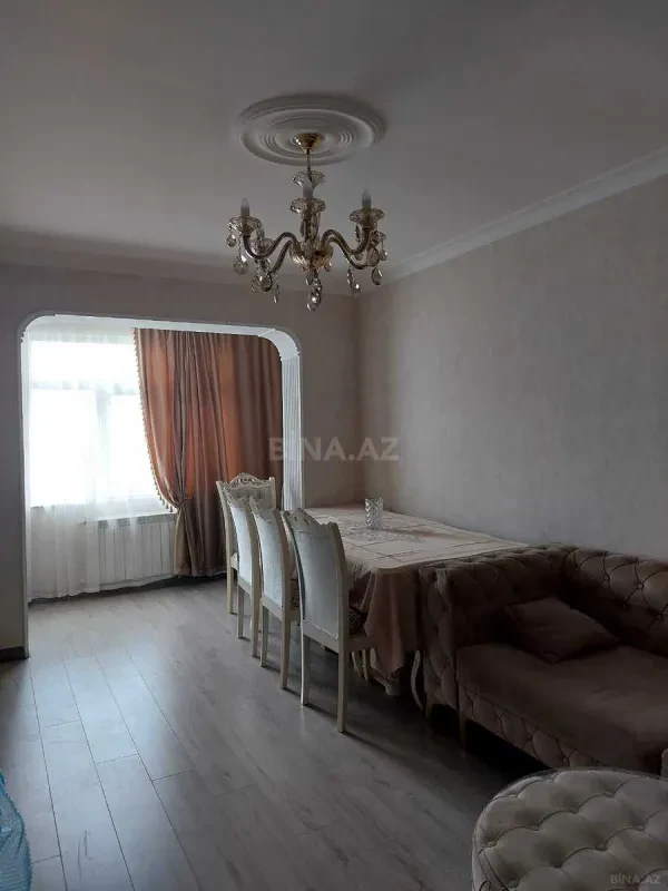 Kirayə verilir 2 otaqlı mənzil 65 m²
