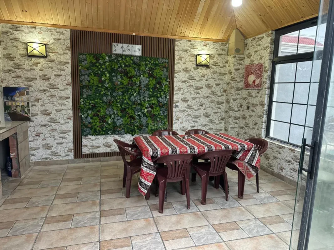 Kirayə verilir 4 otaqlı həyət evi 200 m²